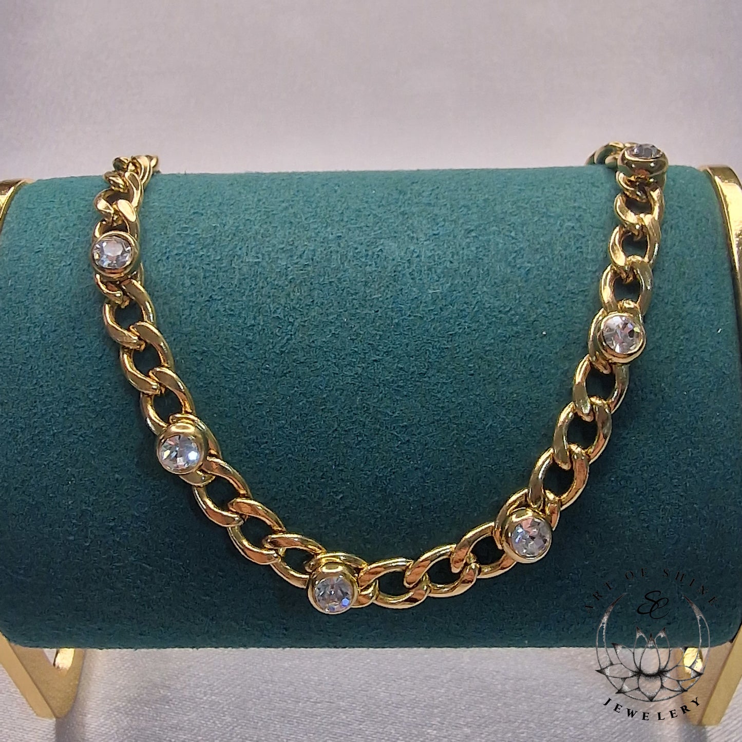 Chain and Round Tennis