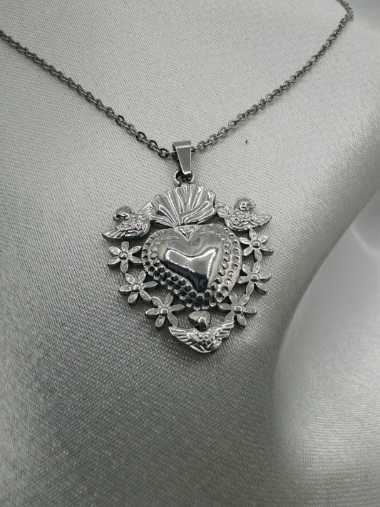 The Sacré-Cœur Necklace