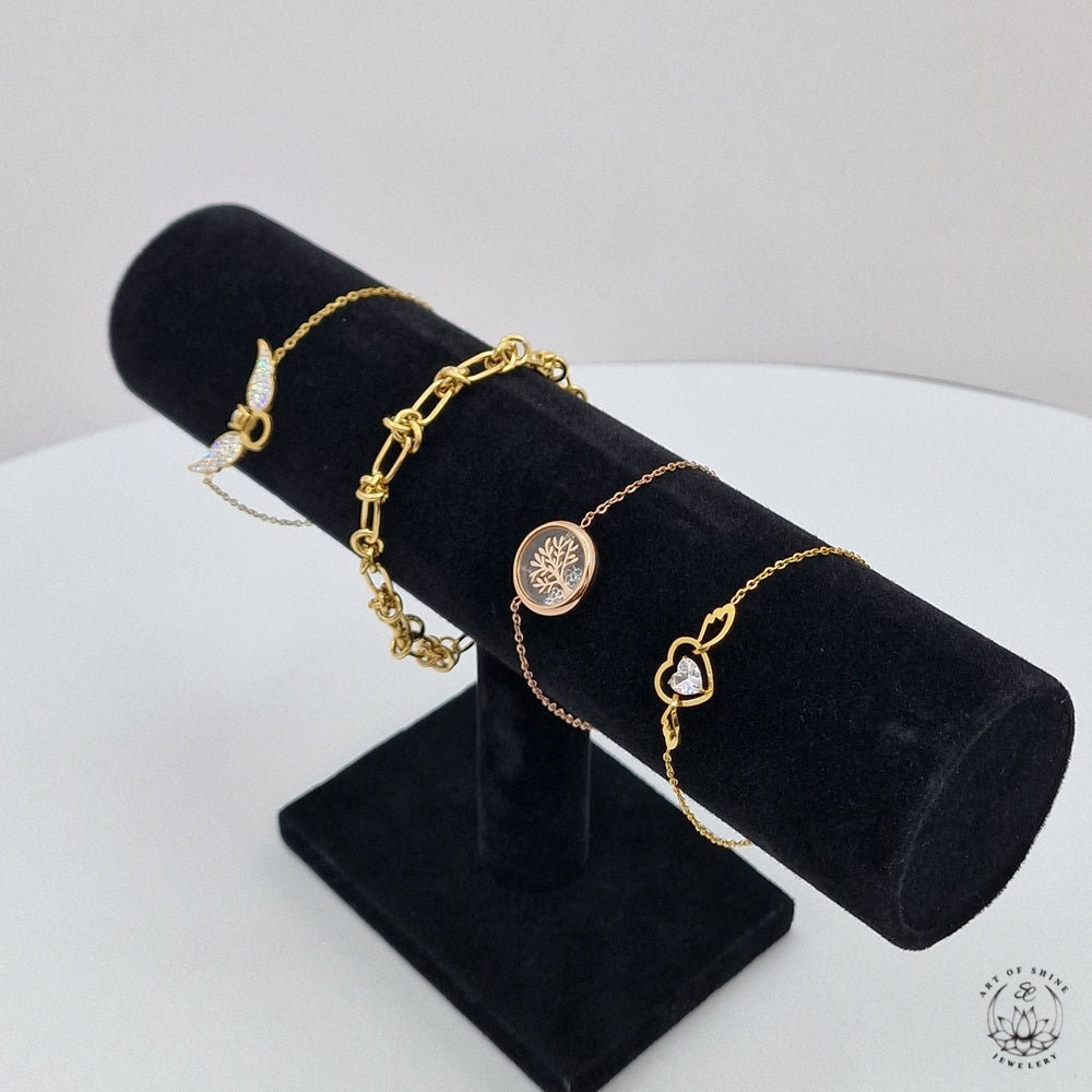 Bracelet with Solitaire Ring and Wings