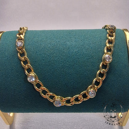 Chain and Round Tennis