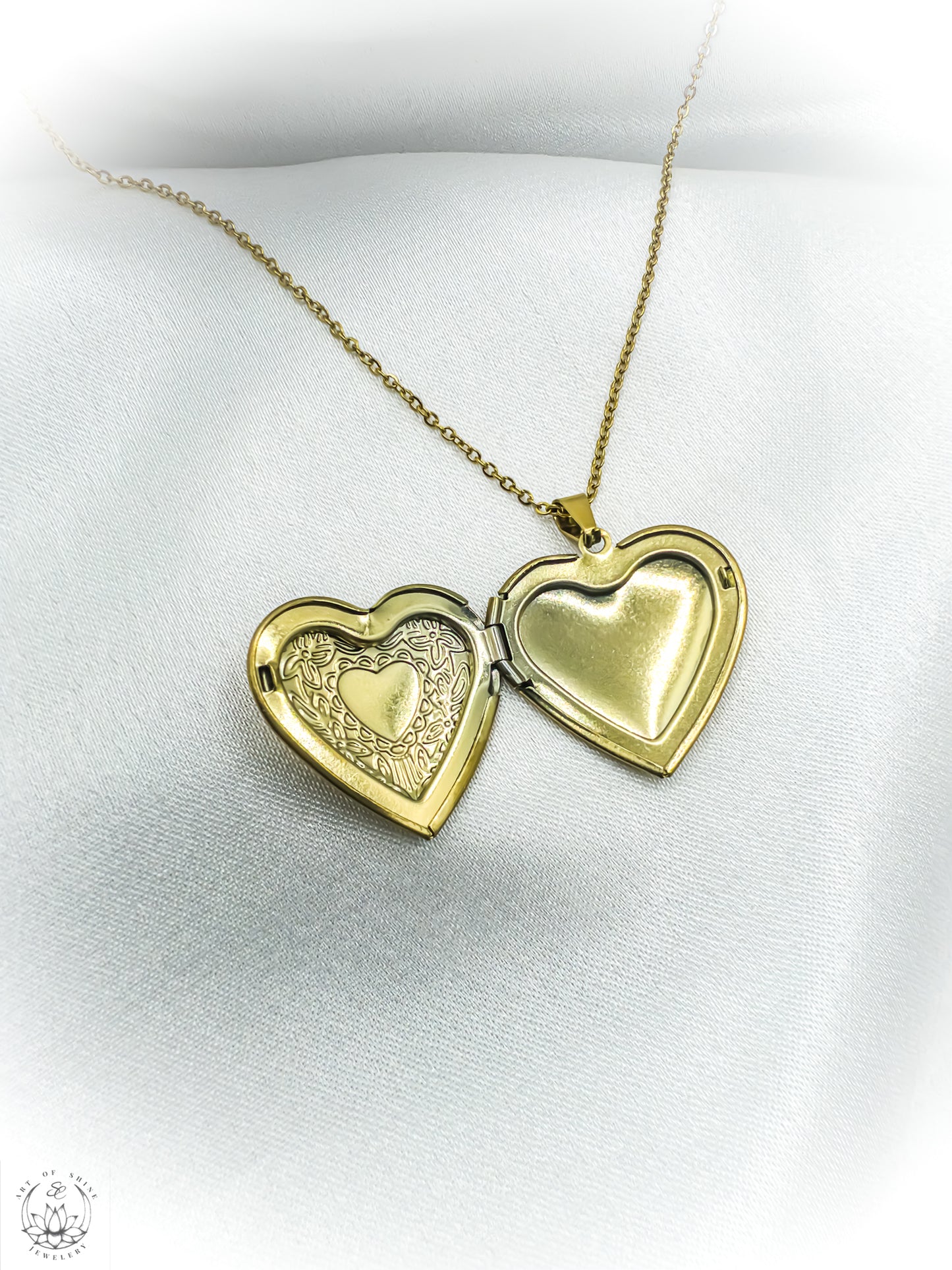The Vintage Heart Locket