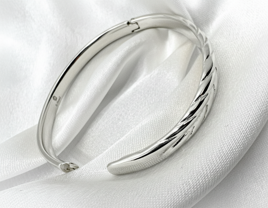 The Leaf Bangle Art of Shine