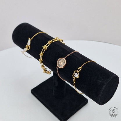 Bracelet with Solitaire Ring and Wings